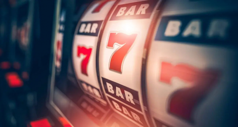 Winning slot machine 777 symbols